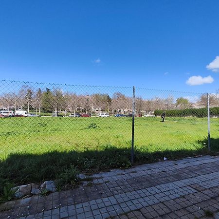 Centro Aeropuerto Wizink Feria Bernabeu Lägenhet Madrid Exteriör bild